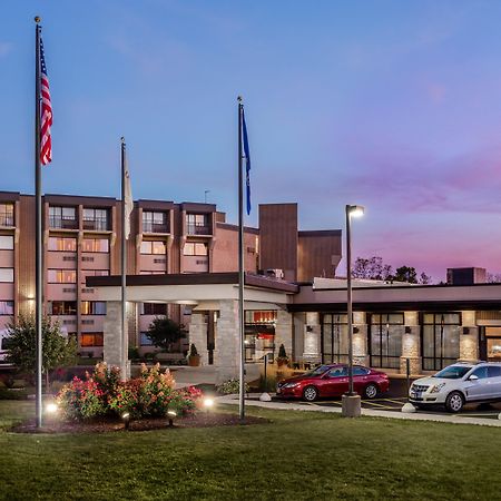ホテル Crowne Plaza Milwaukee South By Ihg エクステリア 写真