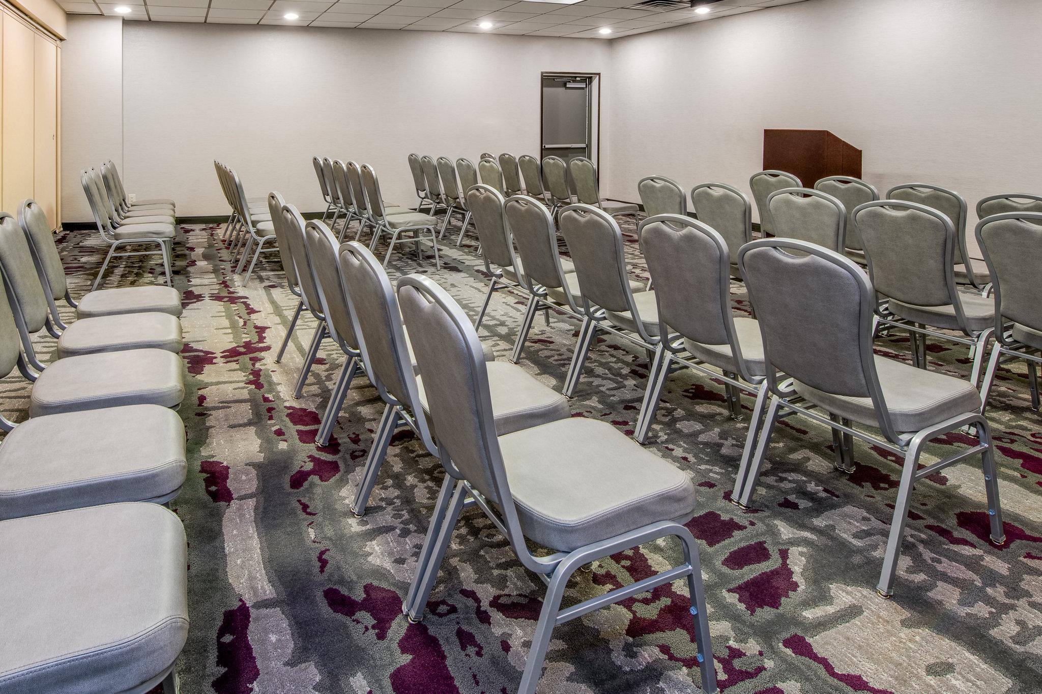 ホテル Crowne Plaza Milwaukee South By Ihg エクステリア 写真
