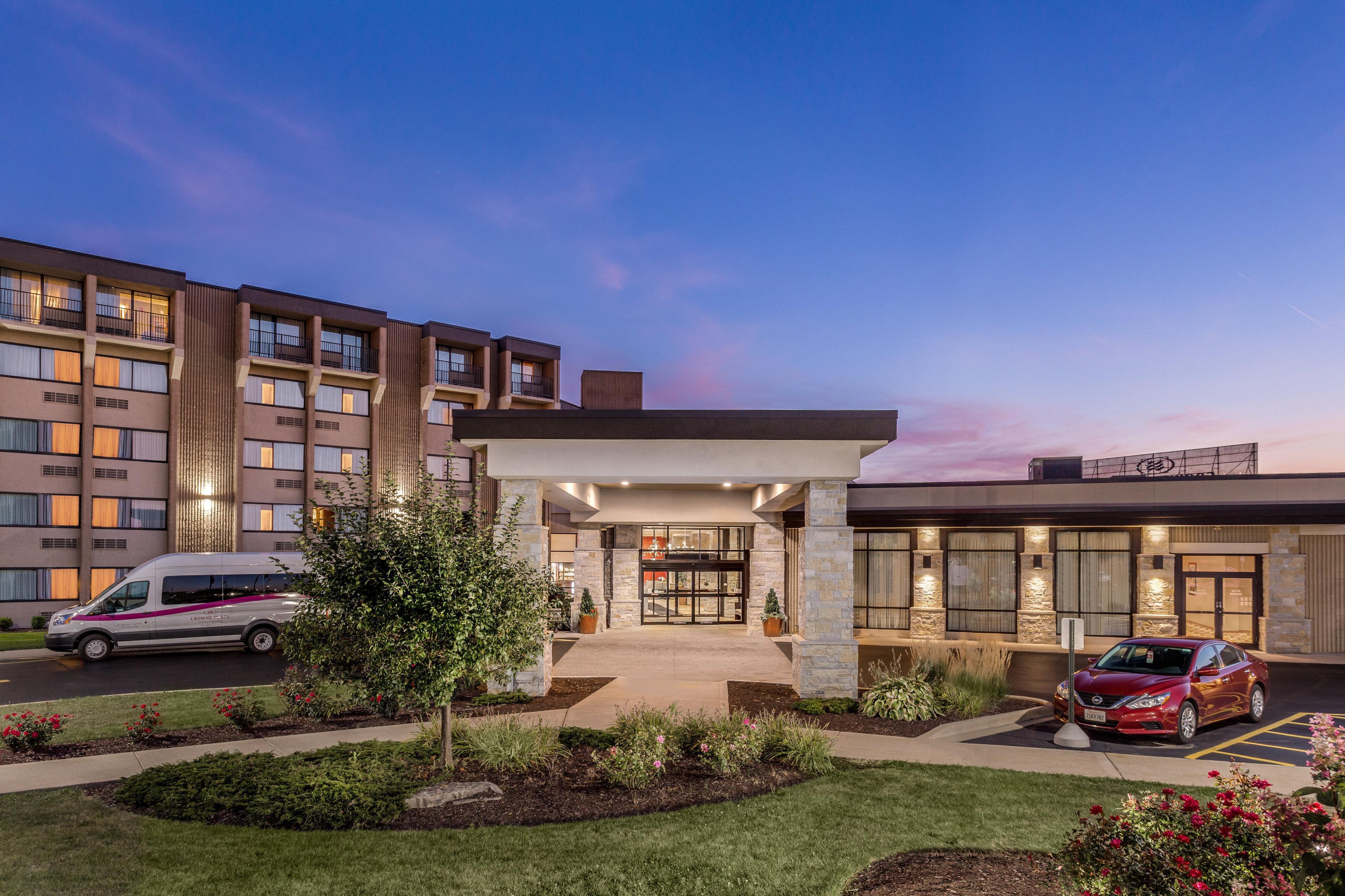 ホテル Crowne Plaza Milwaukee South By Ihg エクステリア 写真