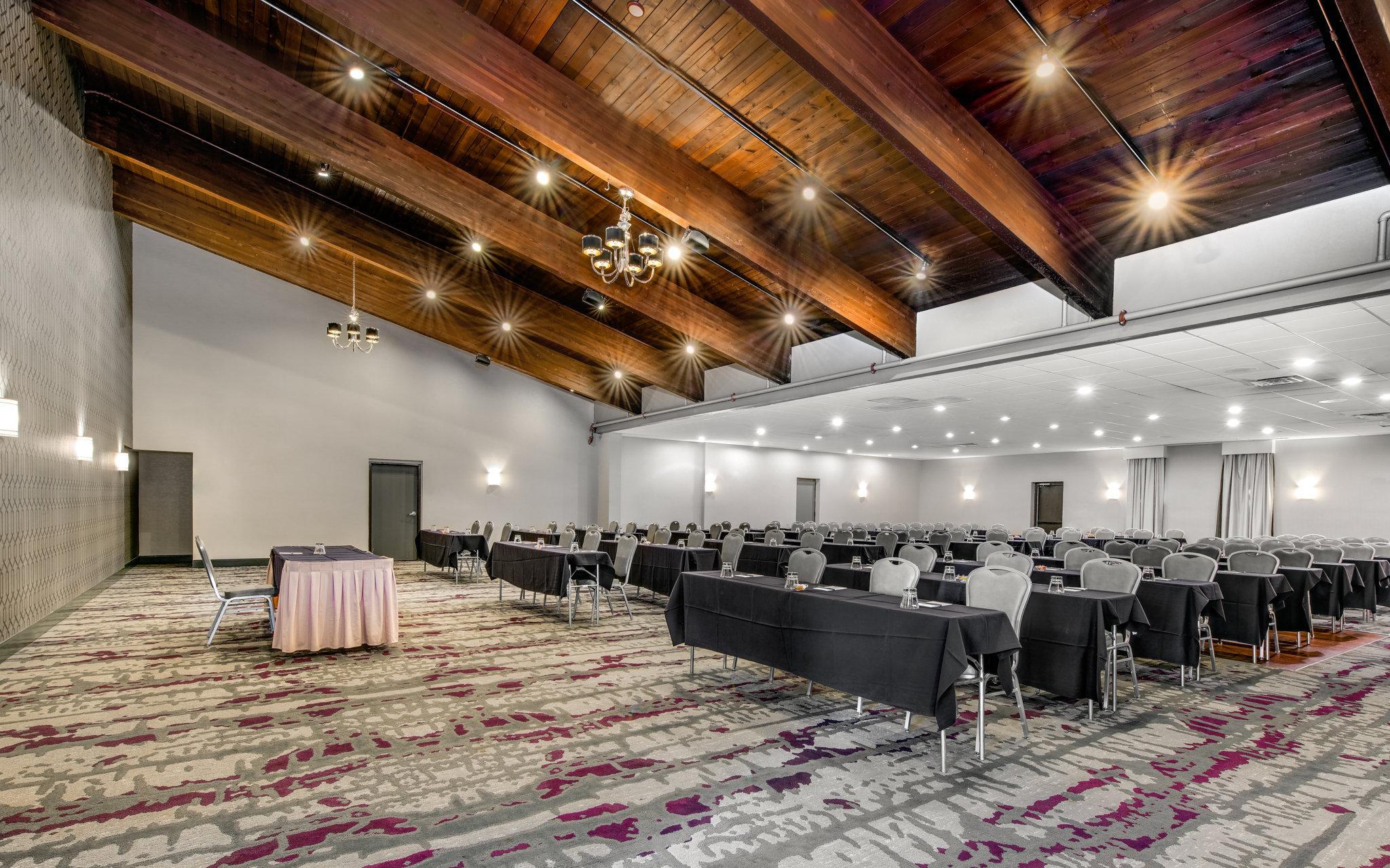 ホテル Crowne Plaza Milwaukee South By Ihg エクステリア 写真