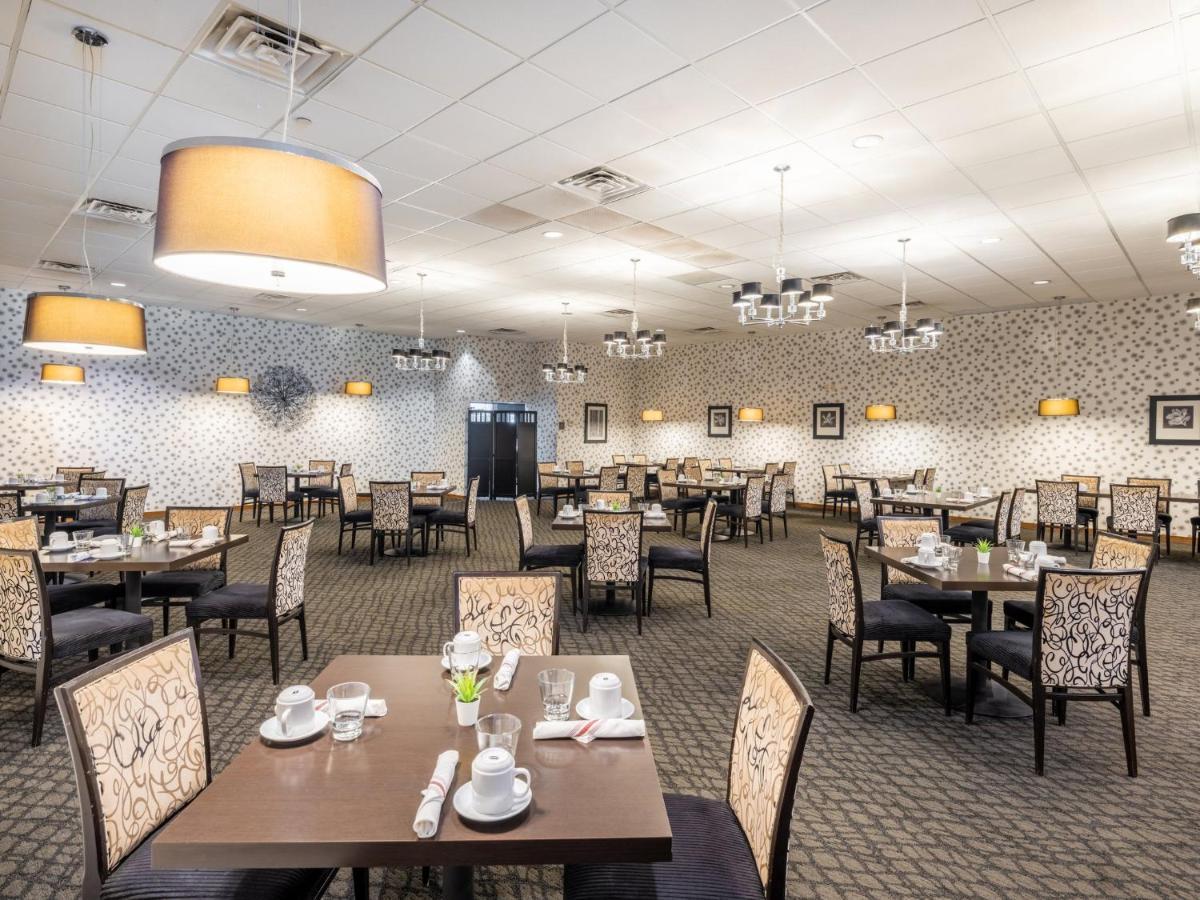 ホテル Crowne Plaza Milwaukee South By Ihg エクステリア 写真