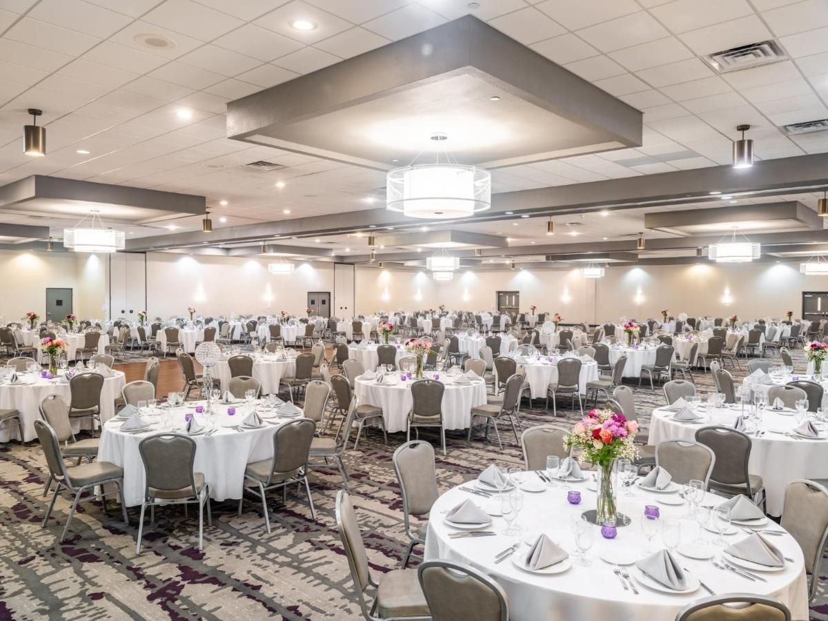 ホテル Crowne Plaza Milwaukee South By Ihg エクステリア 写真