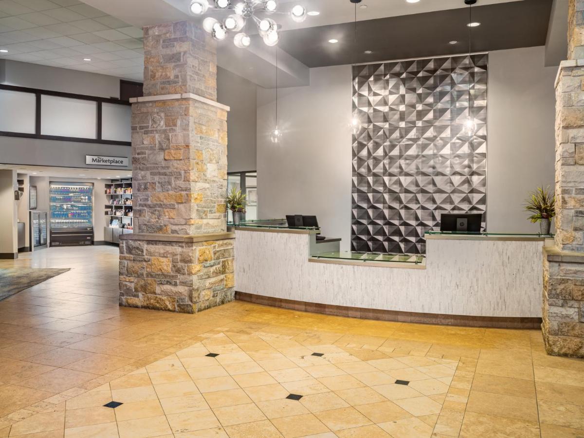 ホテル Crowne Plaza Milwaukee South By Ihg エクステリア 写真