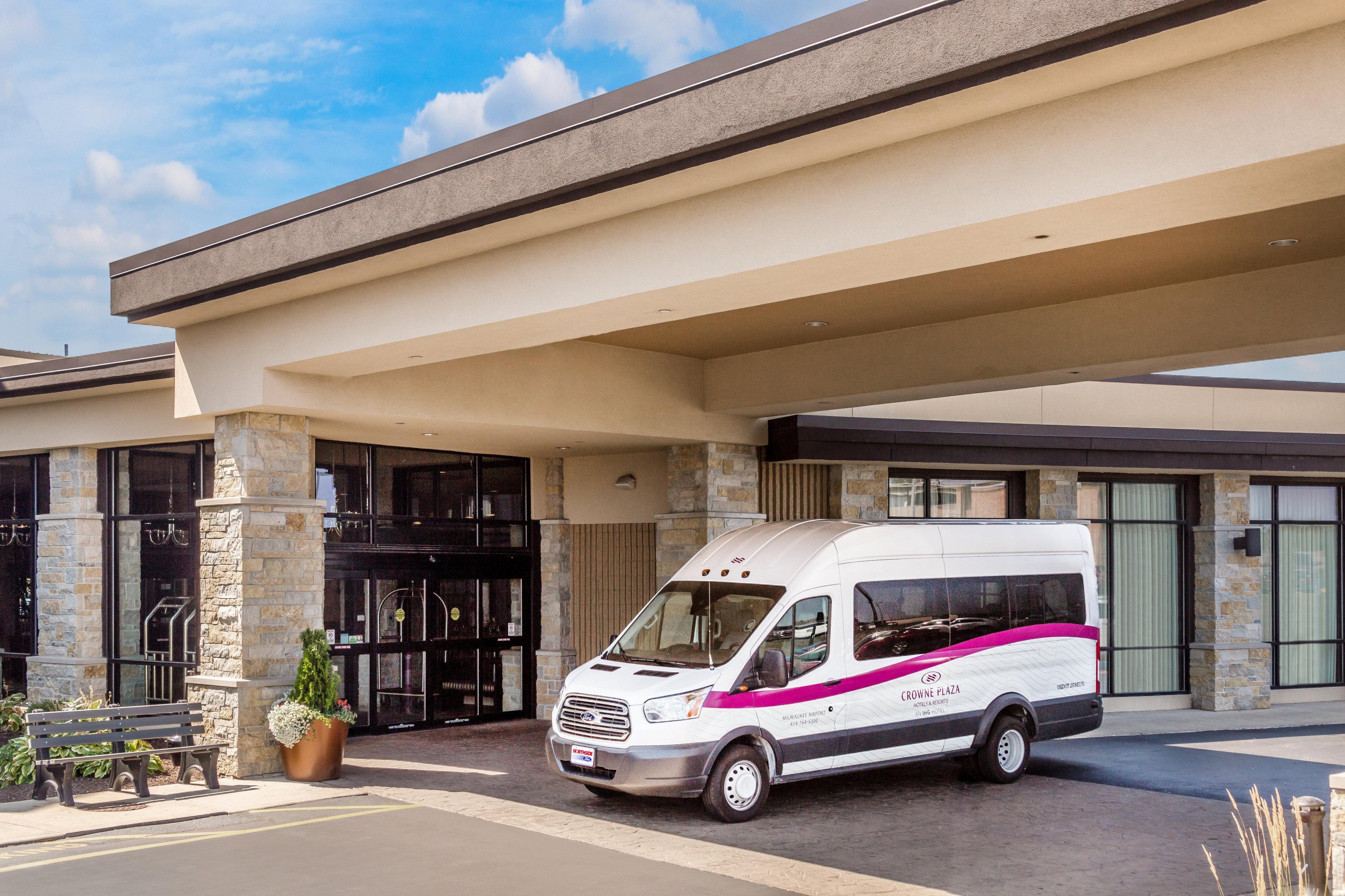 ホテル Crowne Plaza Milwaukee South By Ihg エクステリア 写真