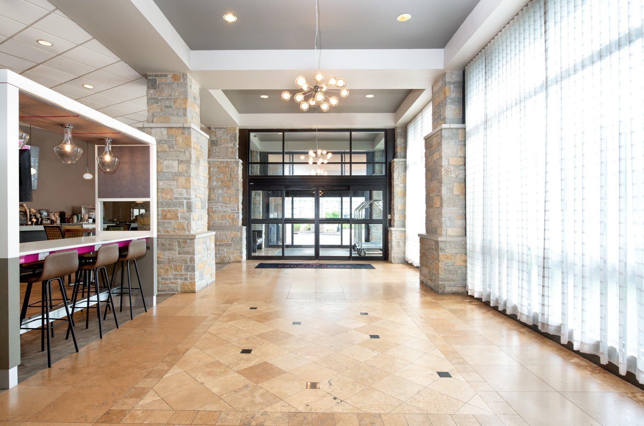 ホテル Crowne Plaza Milwaukee South By Ihg エクステリア 写真