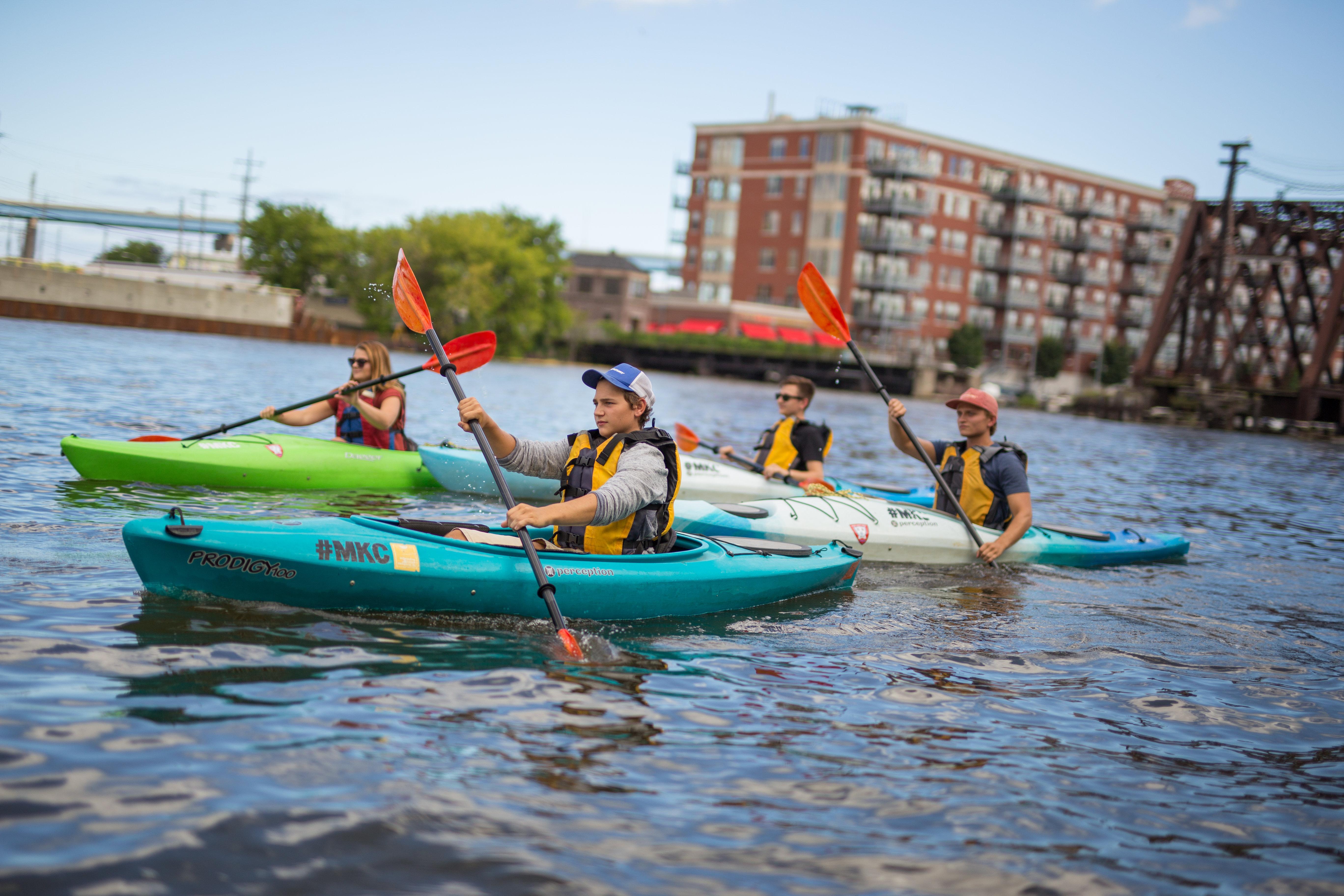 ホテル Crowne Plaza Milwaukee South By Ihg エクステリア 写真