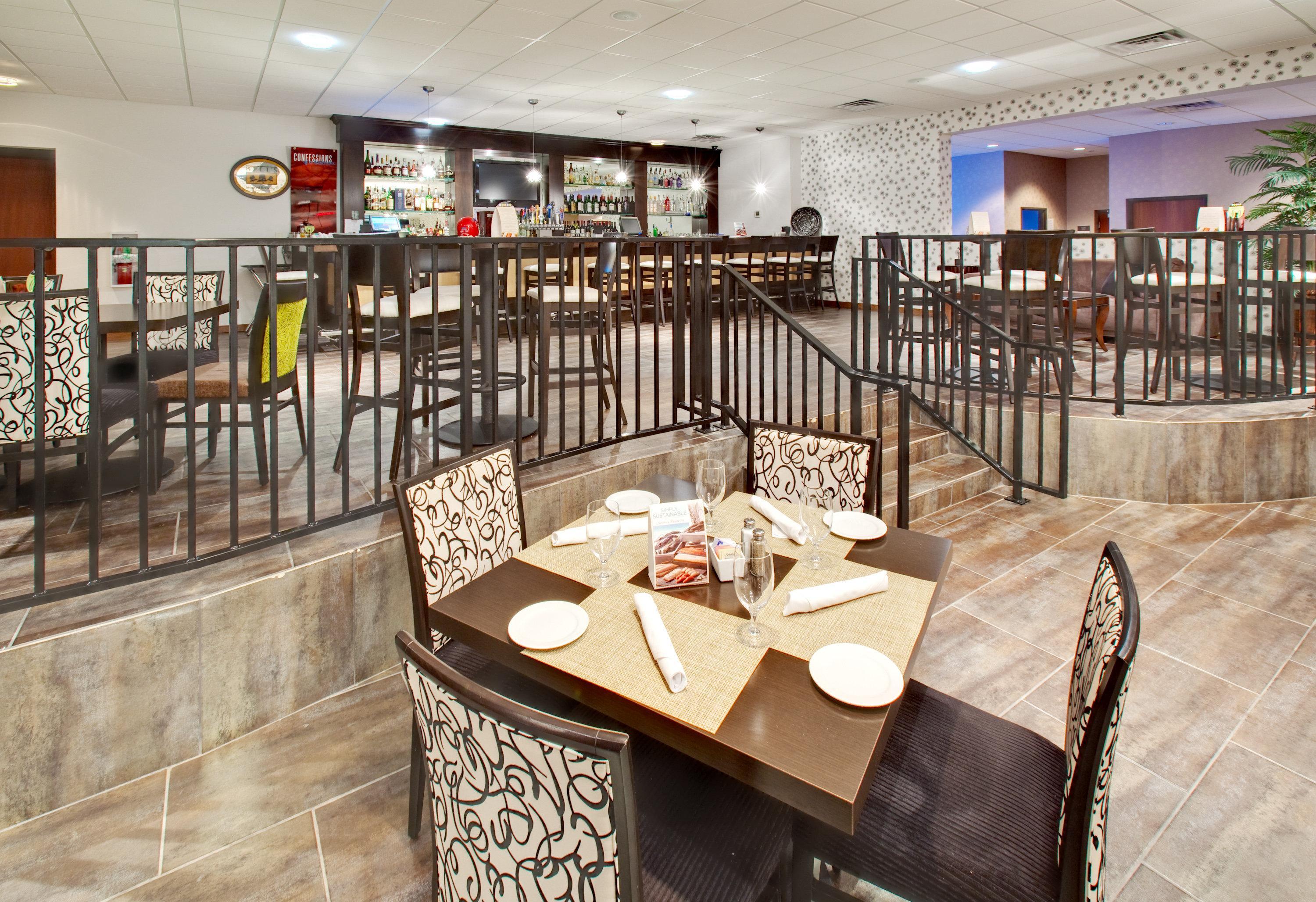 ホテル Crowne Plaza Milwaukee South By Ihg エクステリア 写真